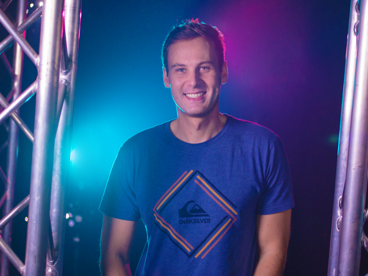 挑戰 AE 視覺特效極限｜專訪 Andrew Kramer ｜ Motioner 二棲知學